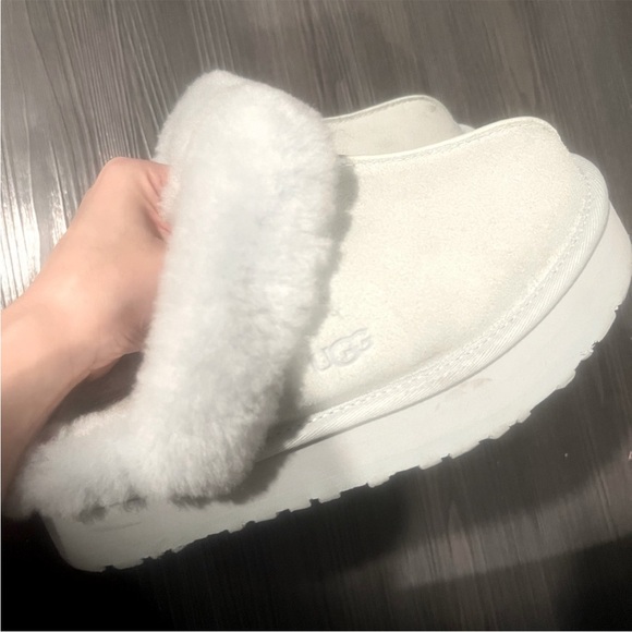 UGG Shoes - UGG Disquette size 8 rare goose color